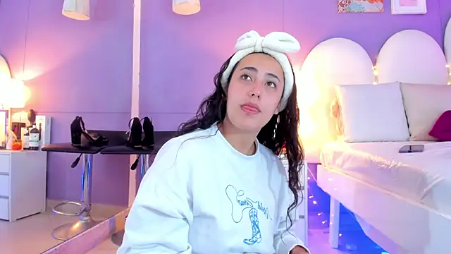 my aleja  online show from January 2026 01:37:02 PM