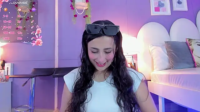 my aleja  online show from November 2025 12:54:01 PM