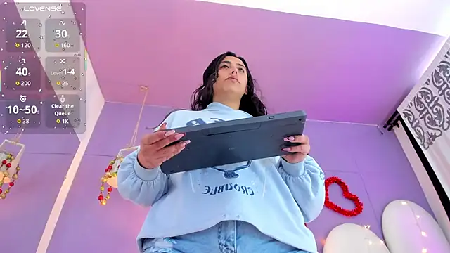 my aleja  online show from December 2025 01:13:02 PM