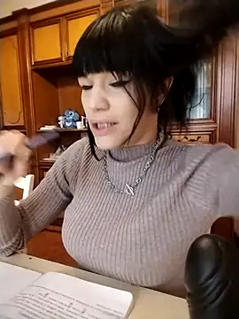 SarettaB90 online show from January 2026 01:48:01 PM