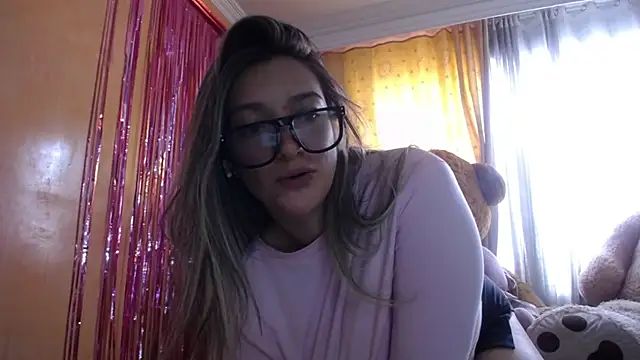 miss lilieth online show from November 2025 03:16:02 PM