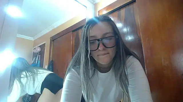 miss lilieth online show from December 2025 05:35:01 PM