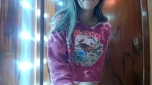 Snapshot of miss_lilieth chatting on June 2026 04:35:02 PM miss lilieth online show from June 2026 04:35:02 PM