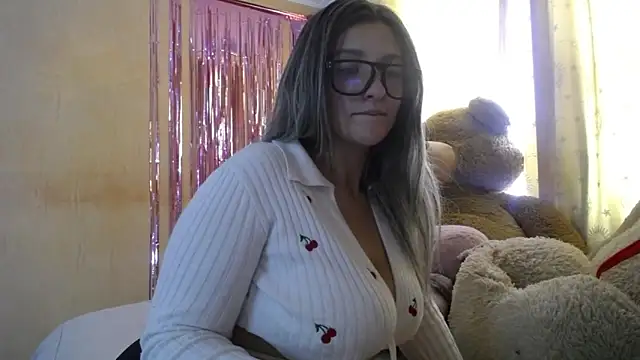 Snapshot of miss_lilieth chatting on September 2025 03:44:01 PM miss lilieth online show from September 2025 03:44:01 PM