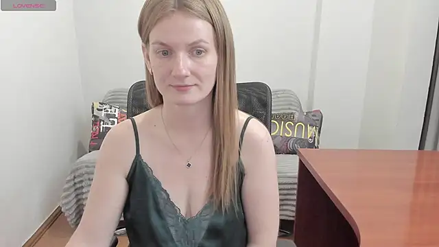 Snapshot of Alisha_Skyes chatting on June 2026 03:13:01 PM Alisha Skyes online show from June 2026 03:13:01 PM