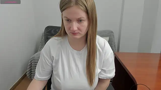 Snapshot of Alisha_Skyes chatting on February 2026 08:48:02 PM Alisha Skyes online show from February 2026 08:48:02 PM