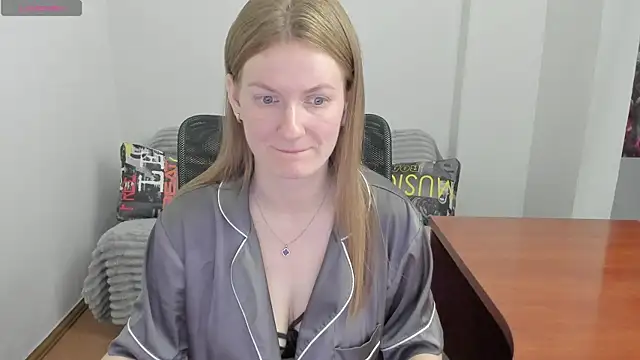 Snapshot of Alisha_Skyes chatting on May 2026 12:42:02 AM Alisha Skyes online show from May 2026 12:42:02 AM