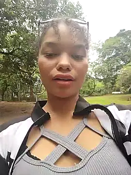 ChloeRaviss online show from September 2025 07:24:01 PM