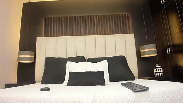 Matilda Liz online show from November 2025 12:54:02 PM