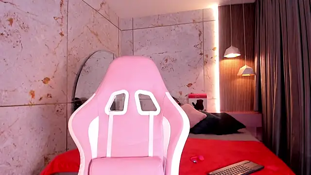 daphne courtis online show from November 2025 03:18:01 AM