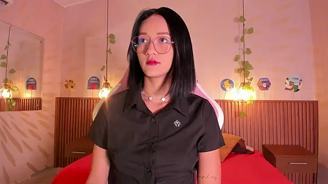 Snapshot of daphne_courtis chatting on June 2026 03:12:02 AM daphne courtis online show from June 2026 03:12:02 AM