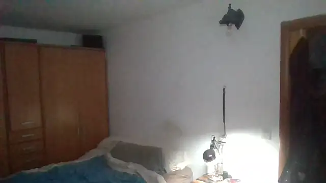 Snapshot of Zk1980 chatting on October 2025 10:42:01 PM Zk1980 online show from October 2025 10:42:01 PM