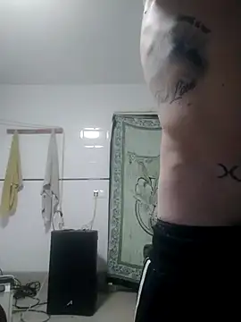 Snapshot of Zk1980 chatting on December 2025 10:42:01 PM Zk1980 online show from December 2025 10:42:01 PM