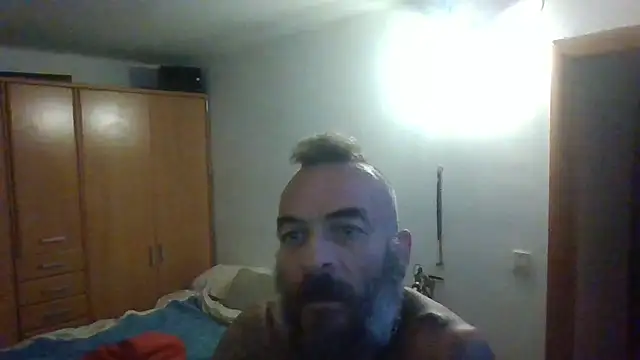 Snapshot of Zk1980 chatting on October 2025 09:43:02 PM Zk1980 online show from October 2025 09:43:02 PM