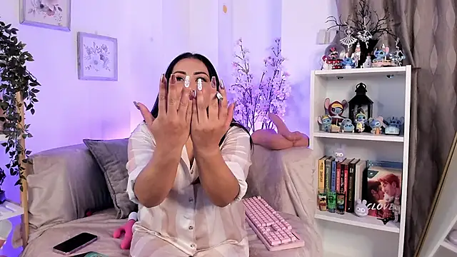 sweett-mary online show from December 2025 02:05:01 AM