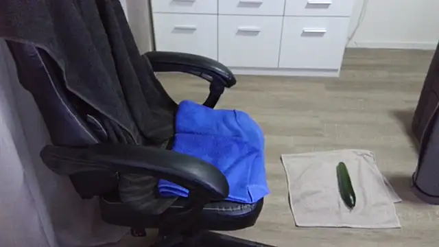 Milo9210 online show from March 2026 05:24:01 PM