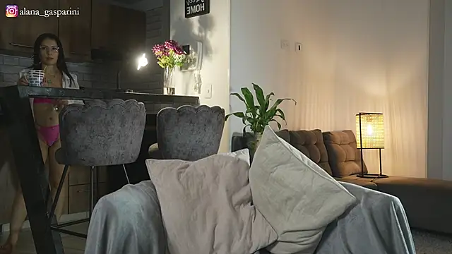 alana gasparini online show from November 2025 02:12:04 AM