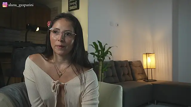 alana gasparini online show from November 2025 01:31:02 AM