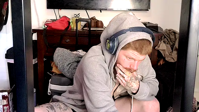 Snapshot of Magnetic127 chatting on November 2025 08:01:02 PM Magnetic127 online show from November 2025 08:01:02 PM