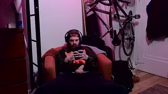 Snapshot of Magnetic127 chatting on October 2025 05:08:01 AM Magnetic127 online show from October 2025 05:08:01 AM