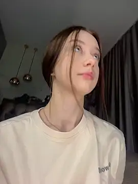 MiraXS online show from April 2026 09:07:02 PM