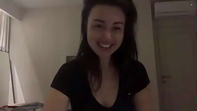 Snapshot of Gilin1 chatting on February 2026 08:19:01 PM Gilin1 online show from February 2026 08:19:01 PM