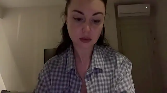 Snapshot of Gilin1 chatting on November 2025 07:50:02 PM Gilin1 online show from November 2025 07:50:02 PM