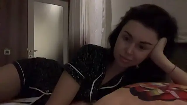 Snapshot of Gilin1 chatting on November 2025 08:13:02 PM Gilin1 online show from November 2025 08:13:02 PM