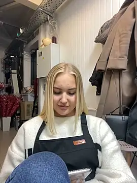 Snapshot of CandyVice chatting on September 2025 04:46:01 PM CandyVice online show from September 2025 04:46:01 PM