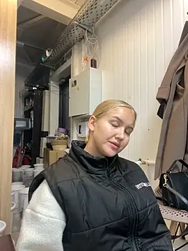 Snapshot of CandyVice chatting on September 2025 05:12:02 PM CandyVice online show from September 2025 05:12:02 PM