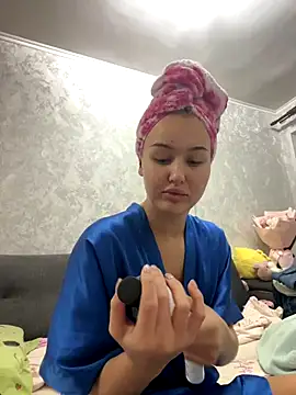 Snapshot of CandyVice chatting on October 2025 01:57:02 PM CandyVice online show from October 2025 01:57:02 PM