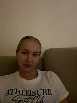 Snapshot of CandyVice chatting on October 2025 08:08:01 PM CandyVice online show from October 2025 08:08:01 PM