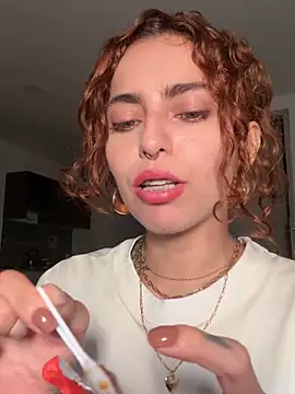 imhelena online show from January 2026 11:53:02 PM