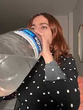 imhelena online show from January 2026 11:09:02 PM