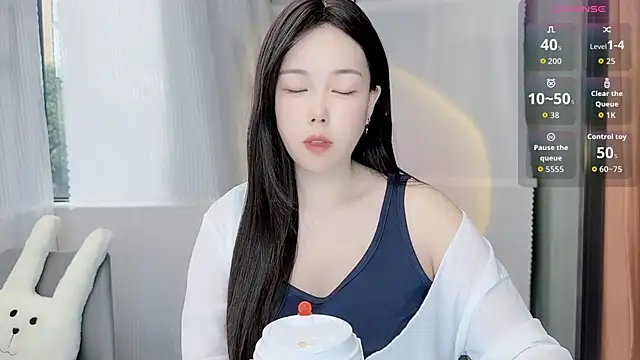 Snapshot of Bella_Ava chatting on November 2025 06:50:02 AM Bella Ava online show from November 2025 06:50:02 AM