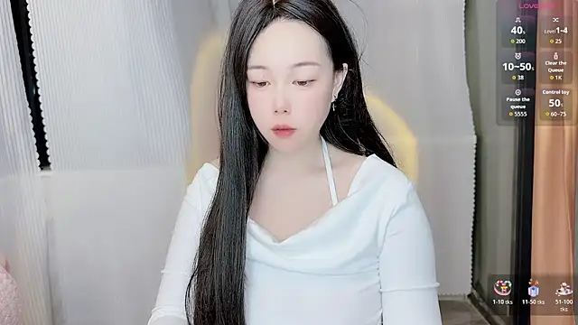 Snapshot of Bella_Ava chatting on December 2025 03:40:02 PM Bella Ava online show from December 2025 03:40:02 PM