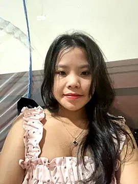 Snapshot of Bella_7777 chatting on October 2025 03:24:02 PM Bella 7777 online show from October 2025 03:24:02 PM