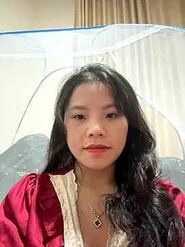Snapshot of Bella_7777 chatting on October 2025 03:46:01 PM Bella 7777 online show from October 2025 03:46:01 PM