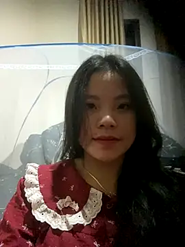 Snapshot of Bella_7777 chatting on September 2025 03:29:01 PM Bella 7777 online show from September 2025 03:29:01 PM