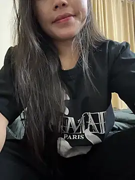 Snapshot of Bella_7777 chatting on May 2026 01:25:02 PM Bella 7777 online show from May 2026 01:25:02 PM
