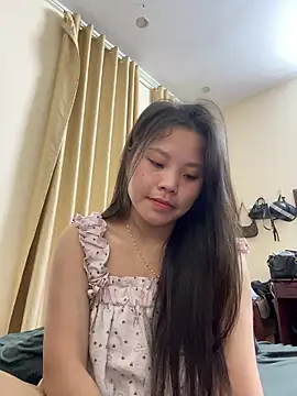 Snapshot of Bella_7777 chatting on May 2026 03:40:01 PM Bella 7777 online show from May 2026 03:40:01 PM