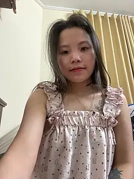 Snapshot of Bella_7777 chatting on May 2026 03:45:02 PM Bella 7777 online show from May 2026 03:45:02 PM