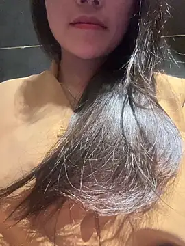 Snapshot of Bella_7777 chatting on May 2026 01:31:02 PM Bella 7777 online show from May 2026 01:31:02 PM