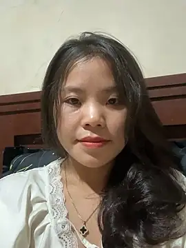 Snapshot of Bella_7777 chatting on October 2025 02:29:02 PM Bella 7777 online show from October 2025 02:29:02 PM