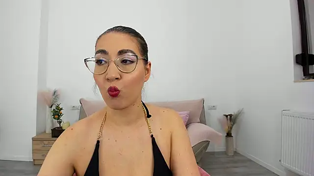 Kylie Kathy online show from September 2025 07:20:02 PM