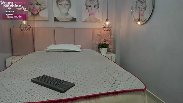 Ximenahott  online show from October 2025 10:01:01 AM