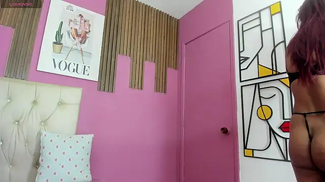 Lucia Spear online show from December 2025 12:55:01 PM