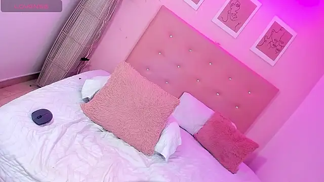 ANNIE DOLCE  online show from January 2026 10:41:02 AM