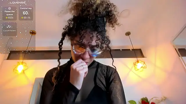 Hanna Cornee  online show from February 2026 12:51:02 PM