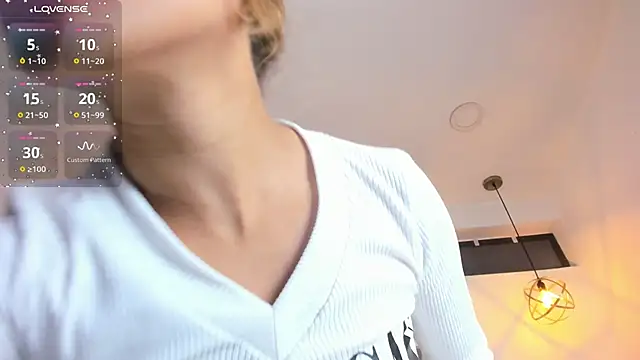 Hanna Cornee  online show from January 2026 12:20:02 PM